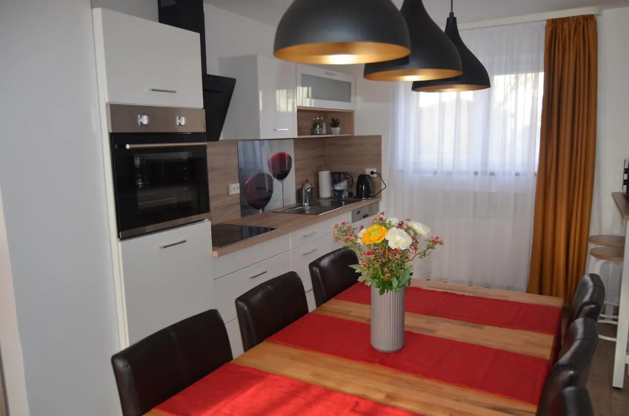 Casa vacanze Villa Cozy House With Garden Kaufbeuren